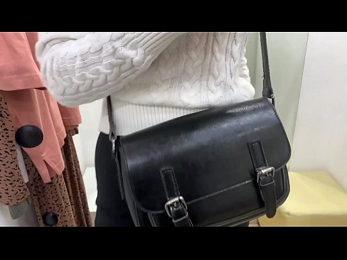 ❤️ Masturbasi umum tina jalang ngora FeralBerry sareng dildo di kamar pas ❤ pelacur di urang% su.fashiontee.top% ❌️❤